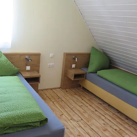 Pfauenauge Appartement Colmberg